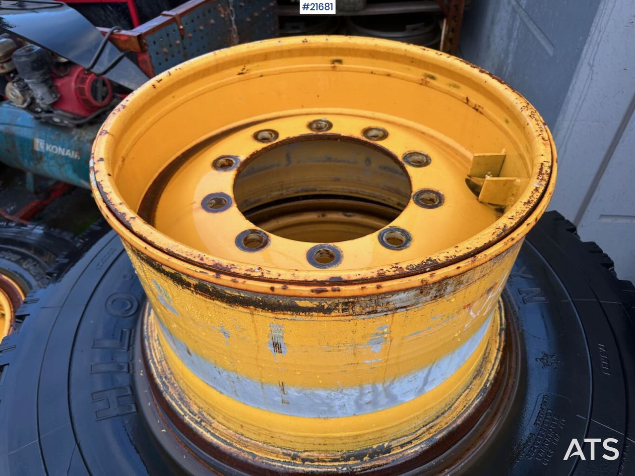 Hilo Dekkene har stått på en Volvo L60E - Cerchi e pneumatici per Macchina da cantiere: foto 4 Hilo Dekkene har stått på en Volvo L60E - Cerchi e pneumatici per Macchina da cantiere: foto 4