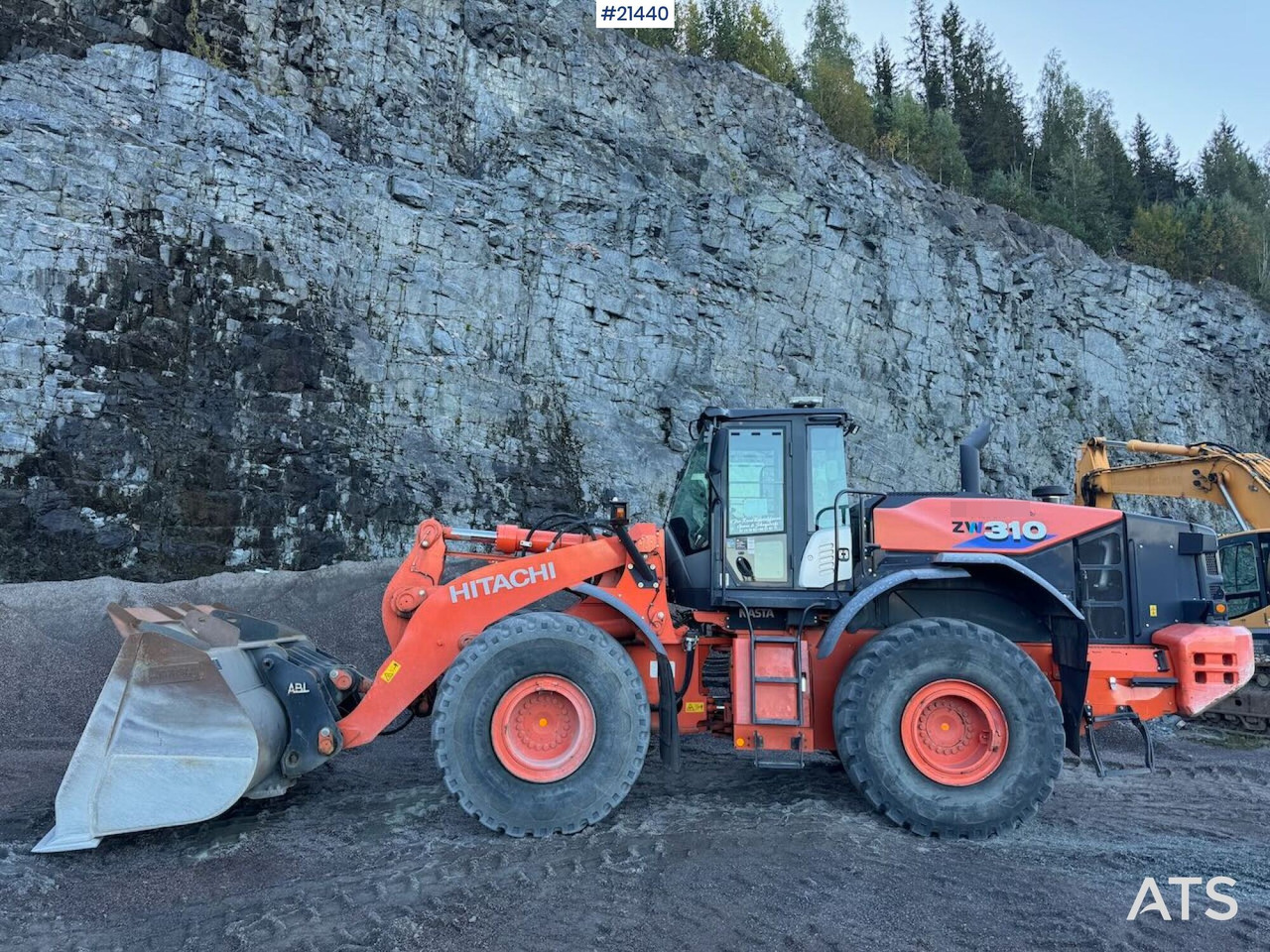 Hitachi ZW310 - Pala gommata: foto 2 Hitachi ZW310 - Pala gommata: foto 2