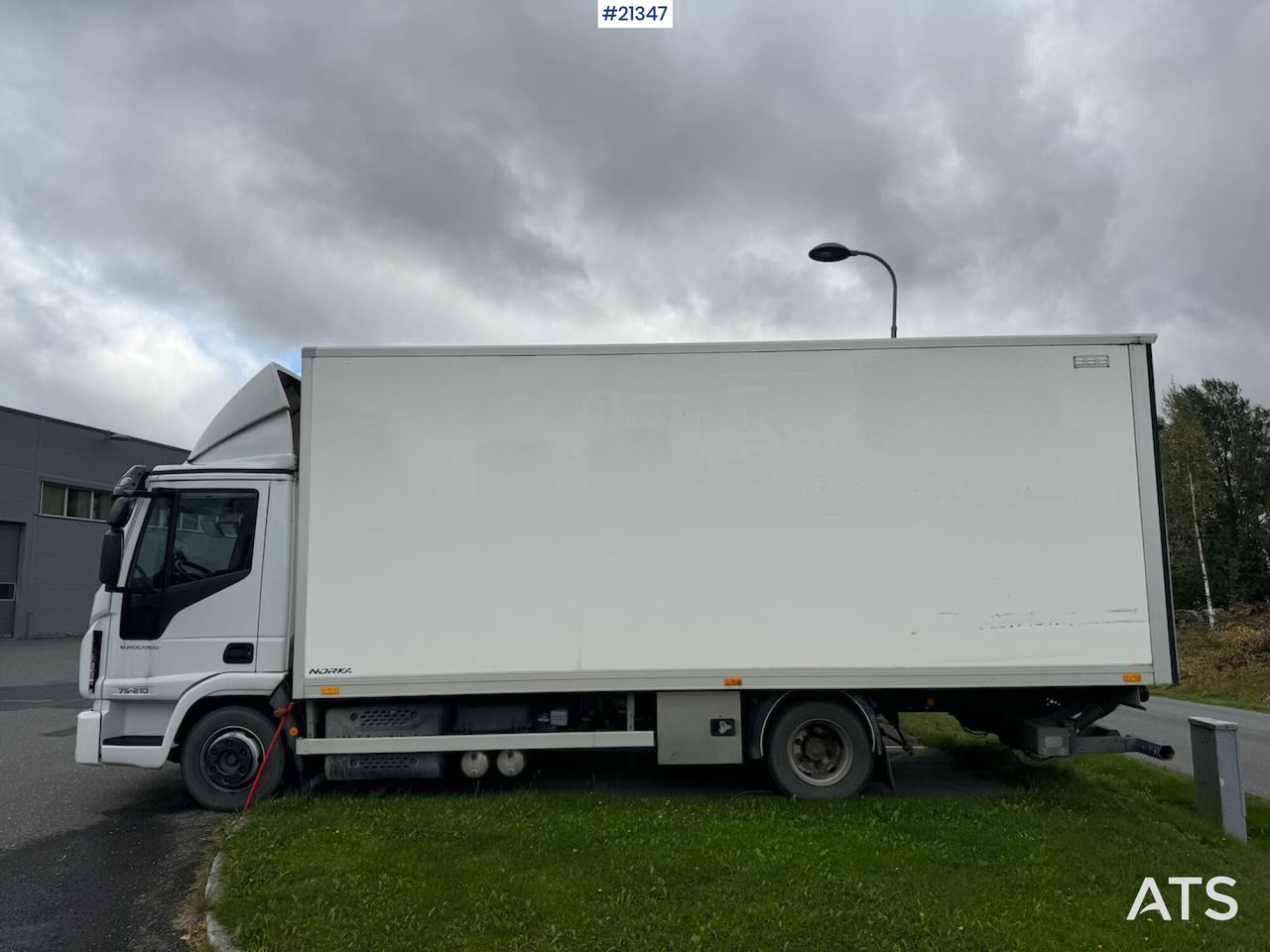 Iveco Eurocargo 75-210 - Autocarro furgonato: foto 2 Iveco Eurocargo 75-210 - Autocarro furgonato: foto 2