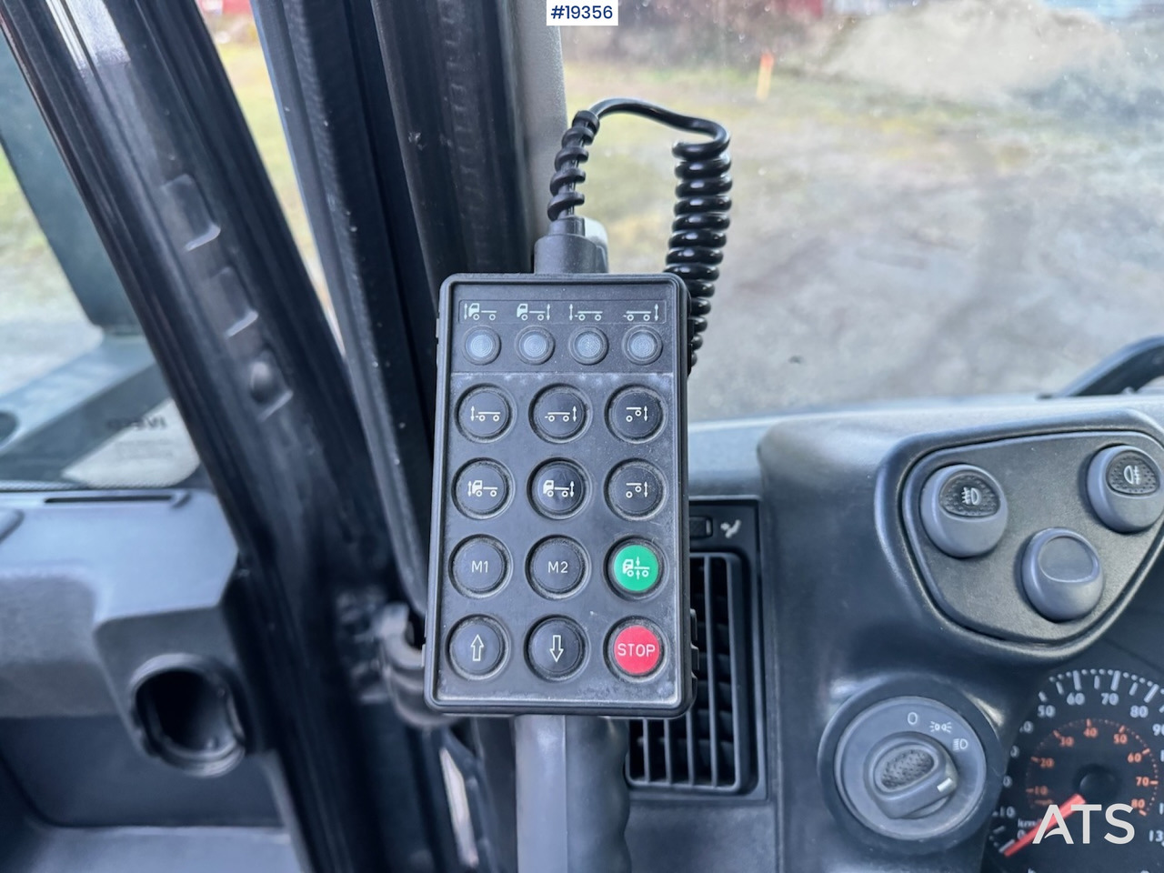 Autocarro scarrabile Iveco Trakker: foto 29
