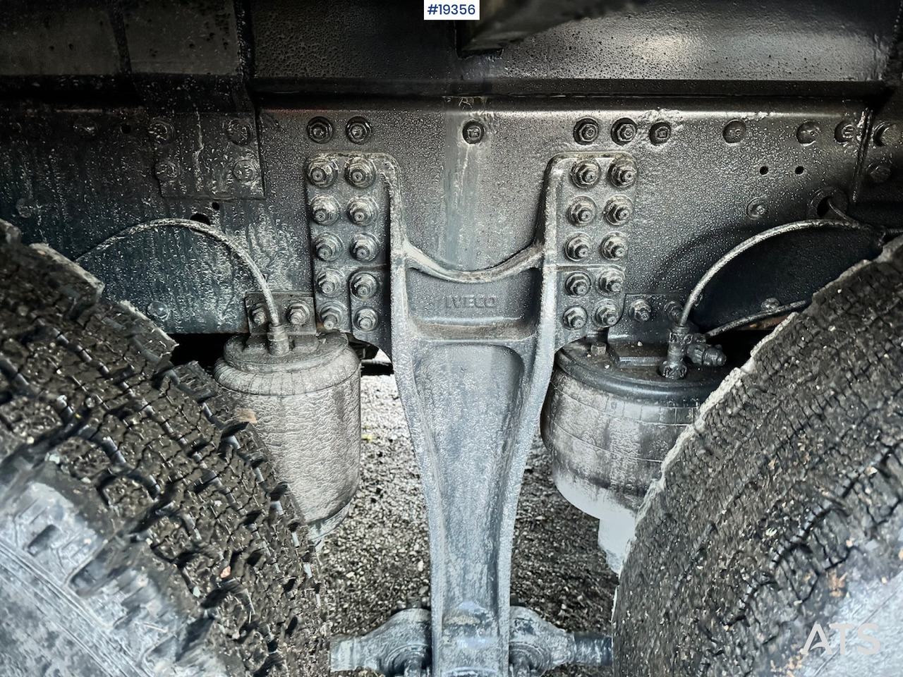 Autocarro scarrabile Iveco Trakker: foto 13