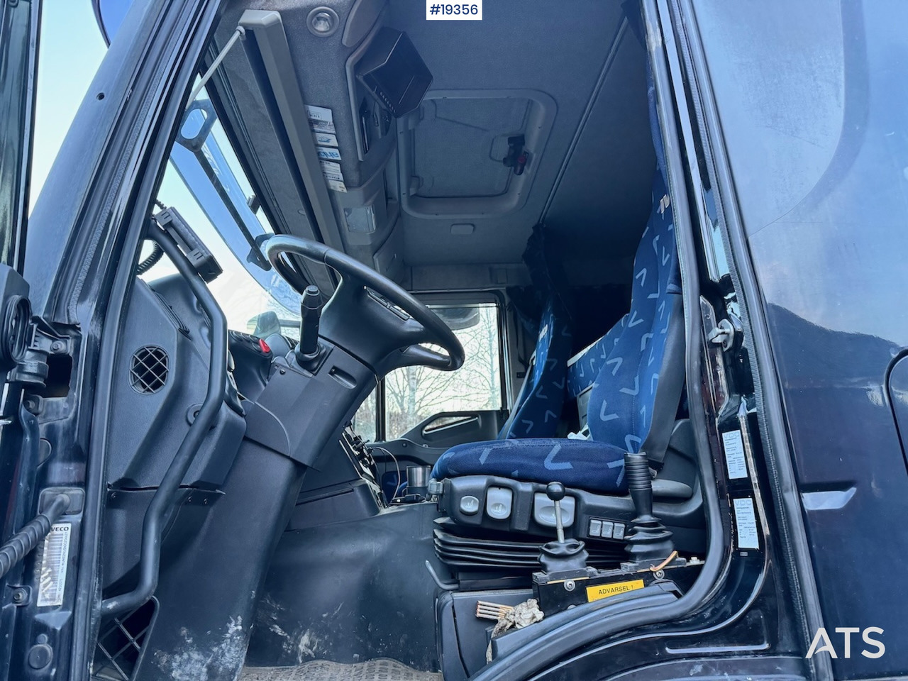 Autocarro scarrabile Iveco Trakker: foto 24