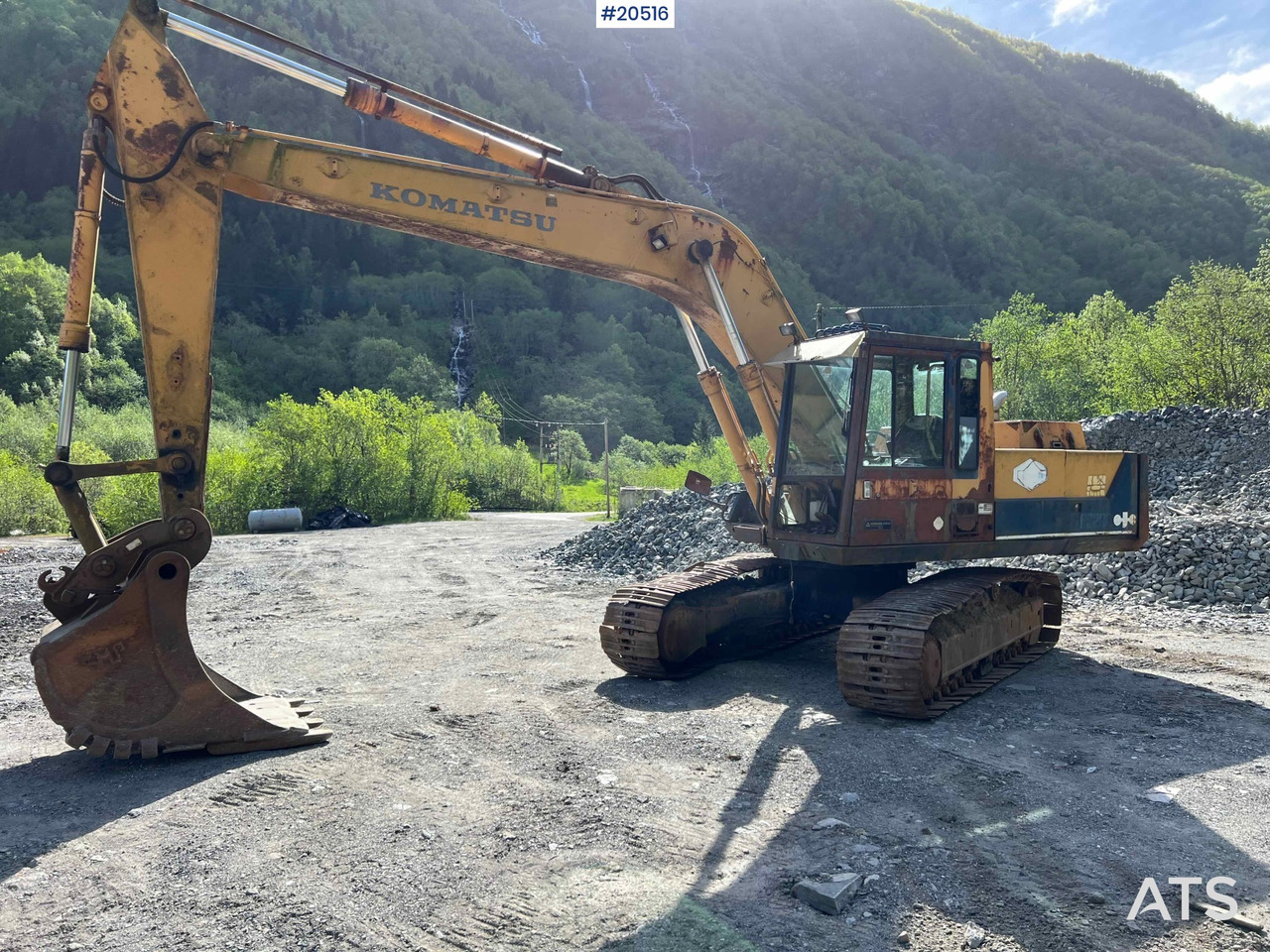 Komatsu PC200-3 - Escavatore: foto 1 Komatsu PC200-3 - Escavatore: foto 1