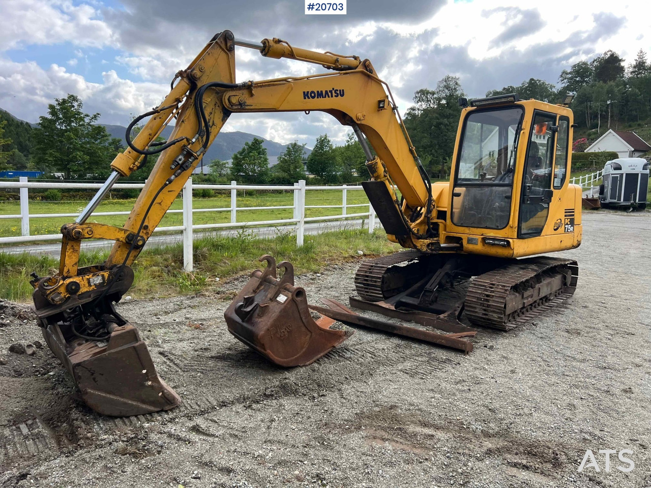 Komatsu PC75 - Escavatore: foto 1 Komatsu PC75 - Escavatore: foto 1