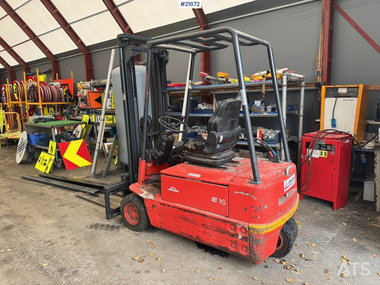 Linde Linde E16 EL Truck m/ forlengere. - Carrello elevatore elettrico: foto 3 Linde Linde E16 EL Truck m/ forlengere. - Carrello elevatore elettrico: foto 3