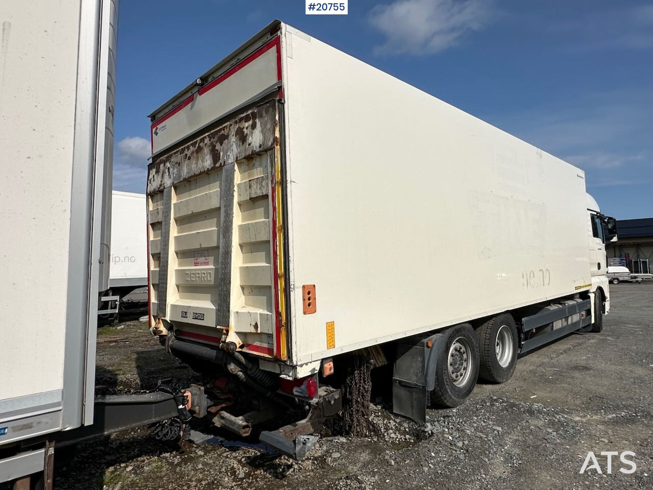 MAN TGX 26.480 - Autocarro furgonato: foto 4 MAN TGX 26.480 - Autocarro furgonato: foto 4
