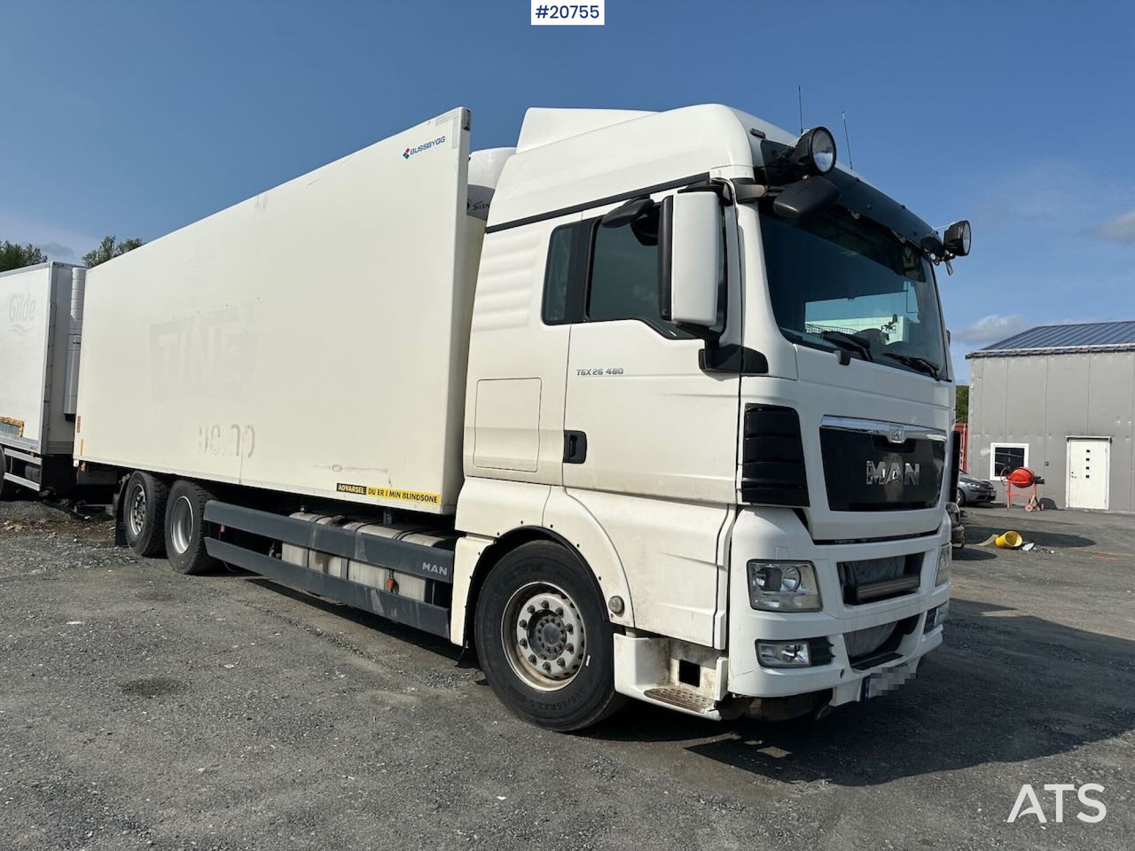 MAN TGX 26.480 - Autocarro furgonato: foto 1 MAN TGX 26.480 - Autocarro furgonato: foto 1