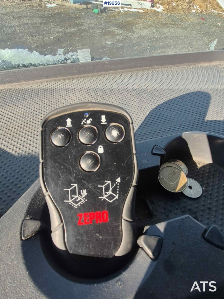 Autocarro furgonato Mercedes 818: foto 7