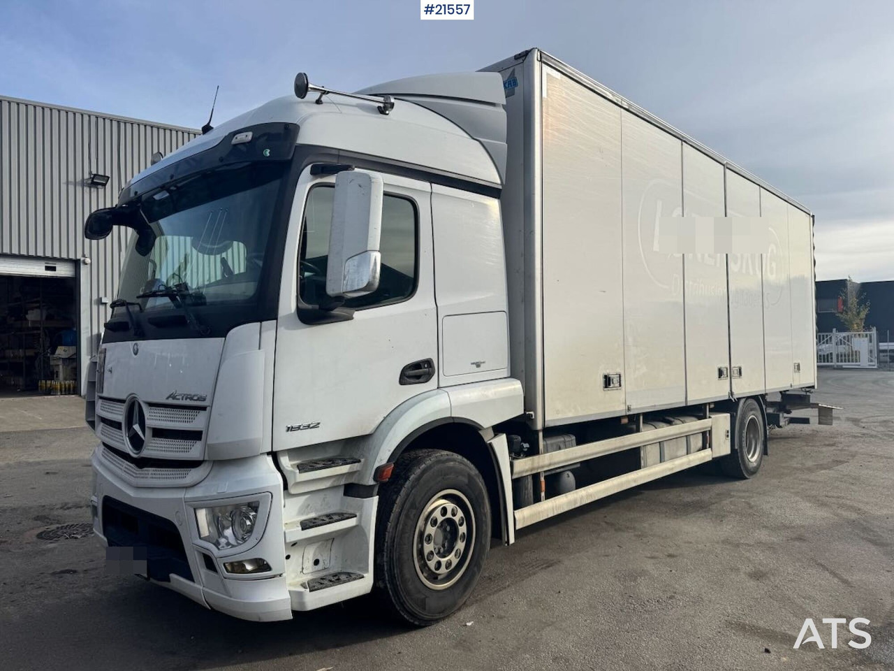 Mercedes Actros 1832 - Autocarro furgonato: foto 2 Mercedes Actros 1832 - Autocarro furgonato: foto 2