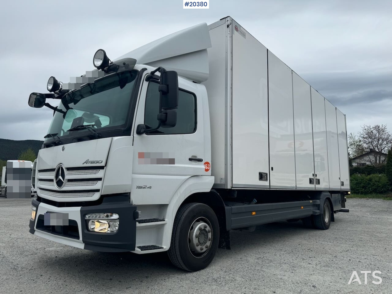 Mercedes Atego 1524 - Autocarro furgonato: foto 1 Mercedes Atego 1524 - Autocarro furgonato: foto 1