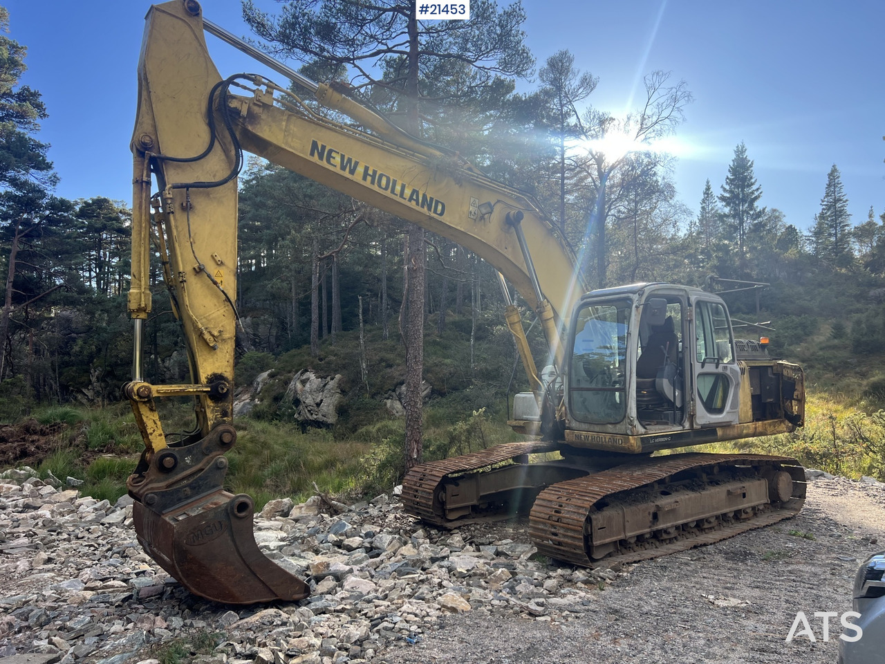 New Holland E215 Gravemaskin - Escavatore cingolato: foto 1 New Holland E215 Gravemaskin - Escavatore cingolato: foto 1