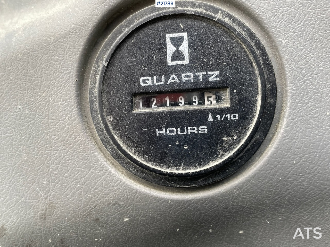 Escavatore cingolato New Holland E265 med graveskuffe: foto 19