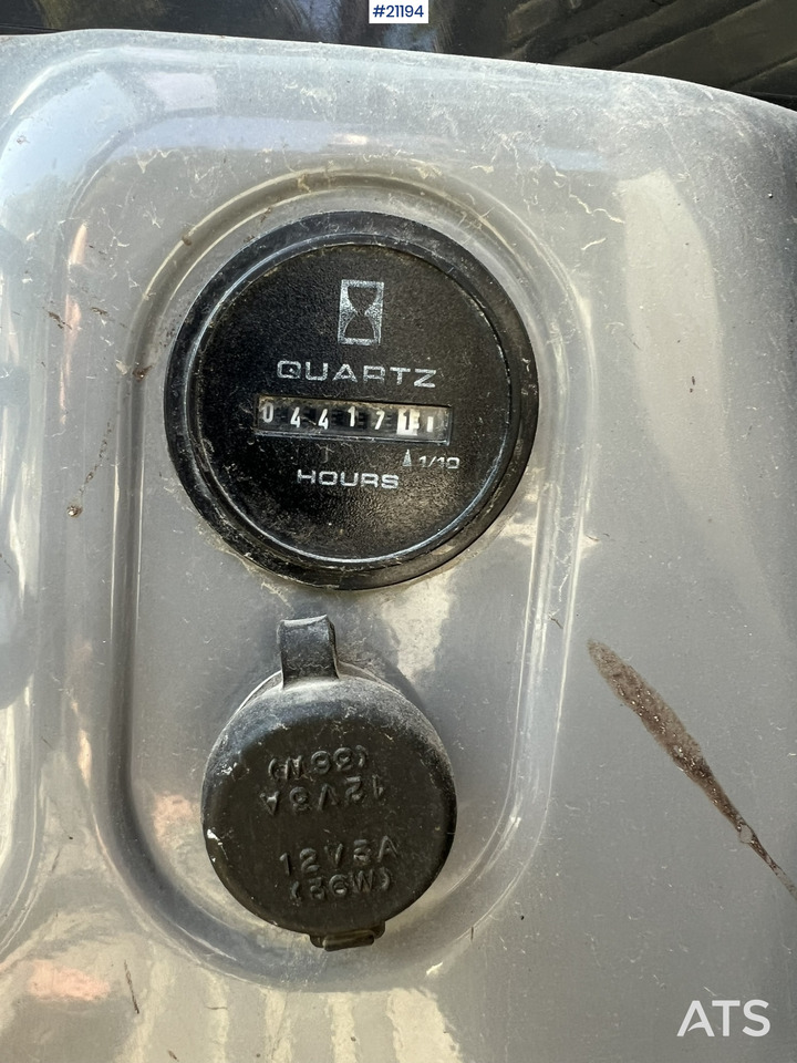 Escavatore cingolato New Holland E55B: foto 16