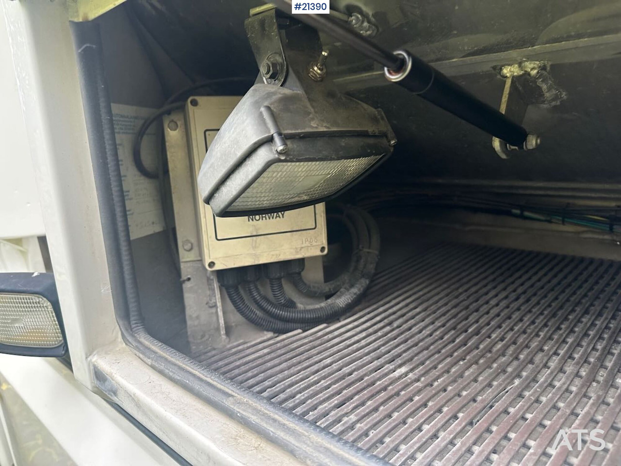 Camion cisterna Scania R380 6x2 tankbil m/ eurotank påbygg: foto 31