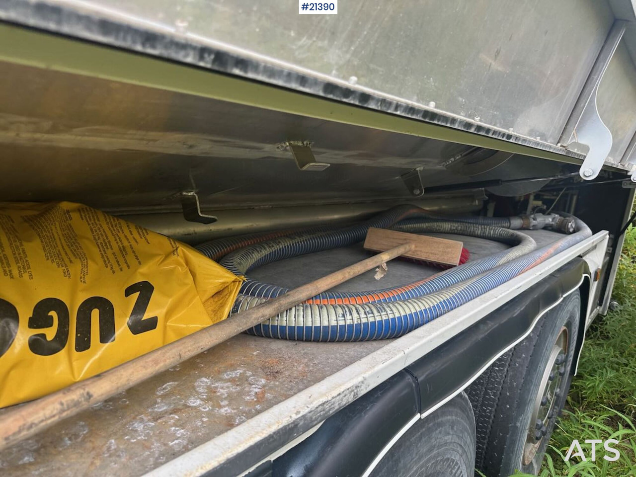 Camion cisterna Scania R380 6x2 tankbil m/ eurotank påbygg: foto 29