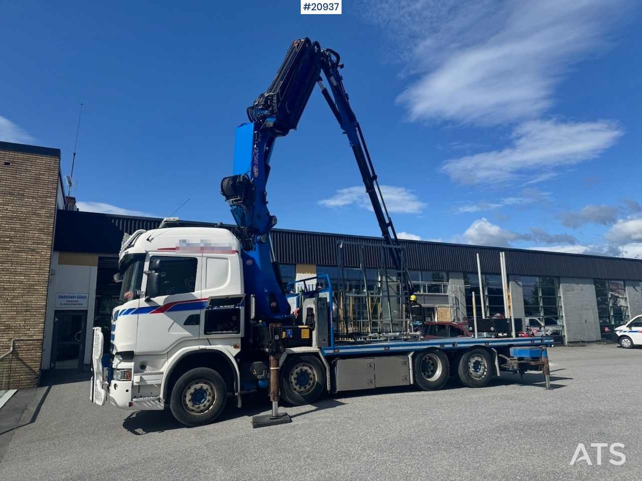 Scania R620 - Autocarro con pianale/ Cassone fisso, Camion con gru: foto 1 Scania R620 - Autocarro con pianale/ Cassone fisso, Camion con gru: foto 1