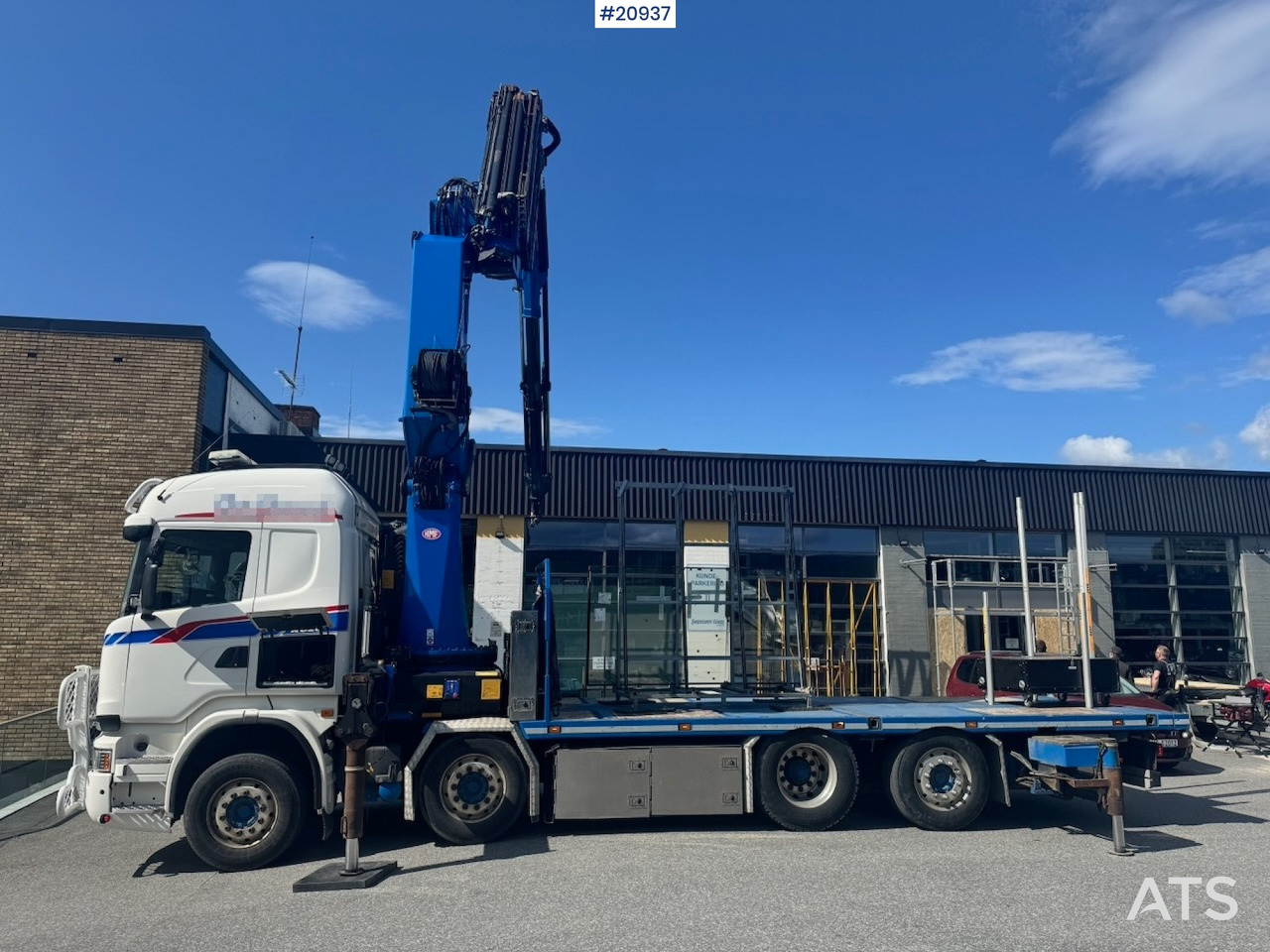 Scania R620 - Autocarro con pianale/ Cassone fisso, Camion con gru: foto 2 Scania R620 - Autocarro con pianale/ Cassone fisso, Camion con gru: foto 2
