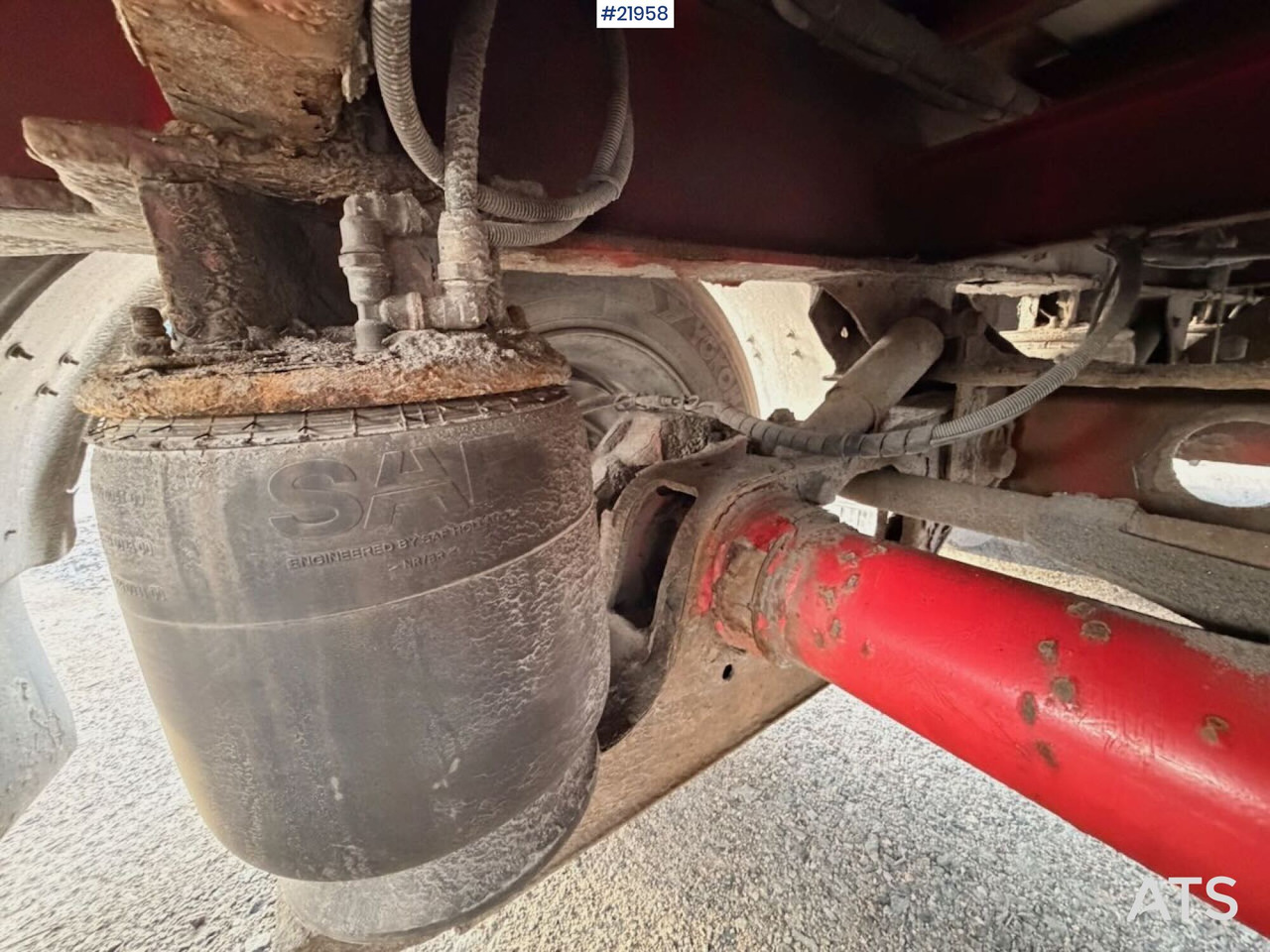 Semirimorchio cassonato/ Pianale Tyllis L3 3-akslet Rettsemi m/ lemmer. Rep objekt: foto 31 Semirimorchio cassonato/ Pianale Tyllis L3 3-akslet Rettsemi m/ lemmer. Rep objekt: foto 31