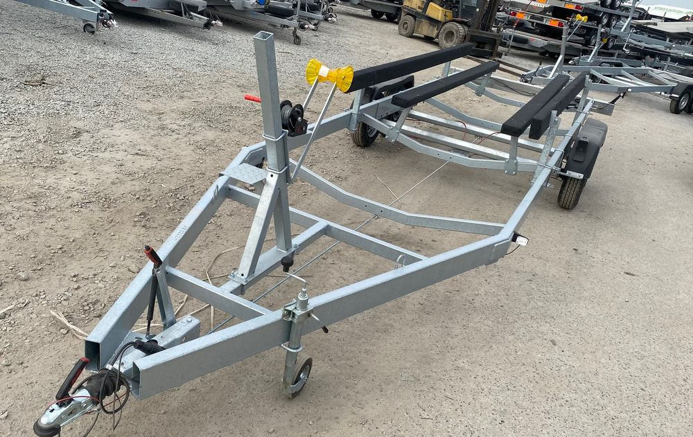 Boro PRZYCZEPA PODŁODZIOWA STYL AMERYKAŃSKI 7,30m - Carrello per barca: foto 1 Boro PRZYCZEPA PODŁODZIOWA STYL AMERYKAŃSKI 7,30m - Carrello per barca: foto 1