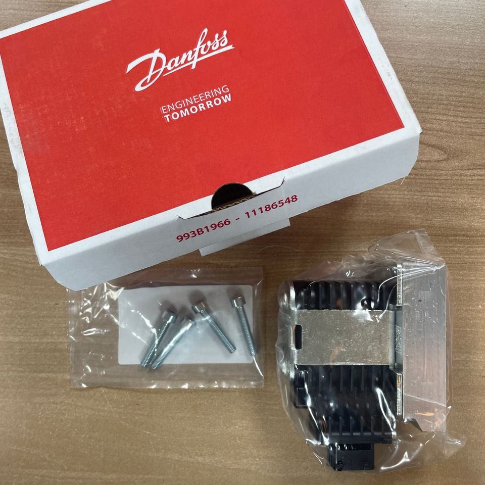Danfoss Solenoid Valve 157B4735 - Valvola idraulica per Gru per autocarro: foto 4 Danfoss Solenoid Valve 157B4735 - Valvola idraulica per Gru per autocarro: foto 4