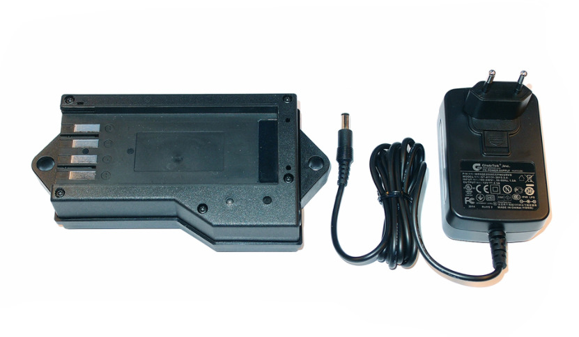 Original charger NBB Hiab radiodrive 9847677 - Sistema elettrico per Gru per autocarro: foto 2 Original charger NBB Hiab radiodrive 9847677 - Sistema elettrico per Gru per autocarro: foto 2