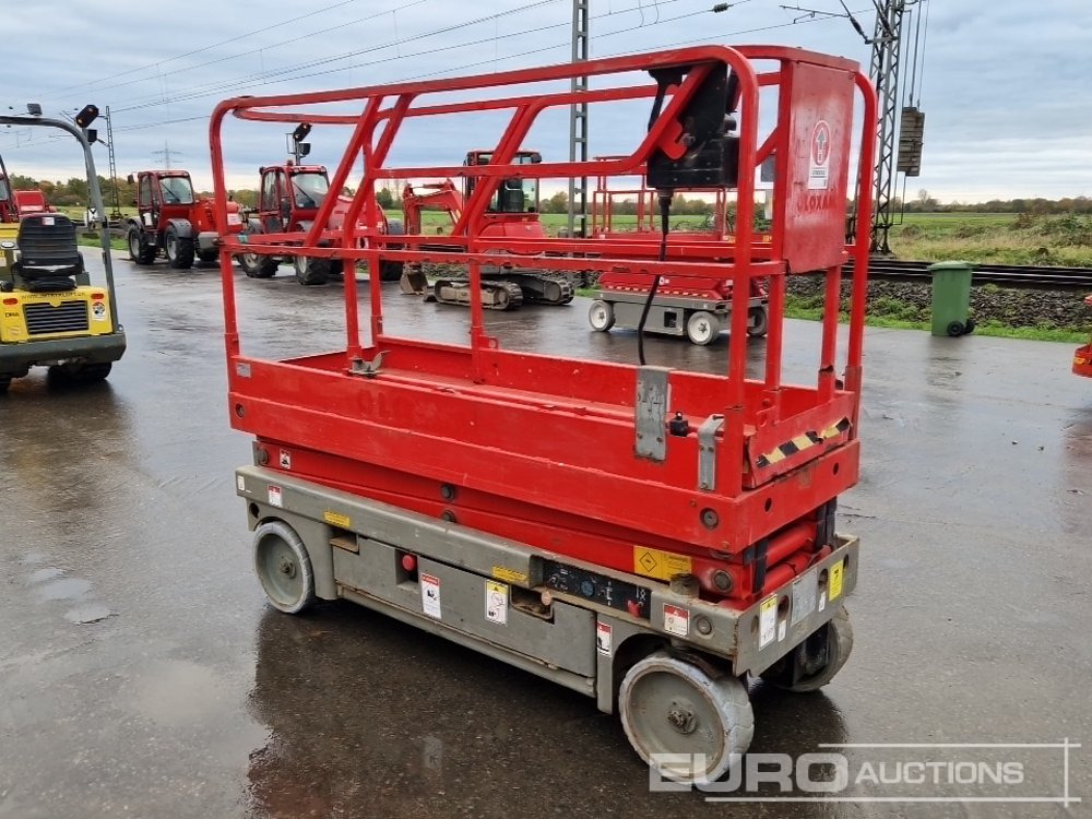 2014 Haulotte Compact 8 - Piattaforma a pantografo: foto 3 2014 Haulotte Compact 8 - Piattaforma a pantografo: foto 3