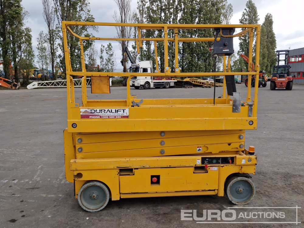 2015 Haulotte Compact 10 - Piattaforma aerea: foto 5 2015 Haulotte Compact 10 - Piattaforma aerea: foto 5