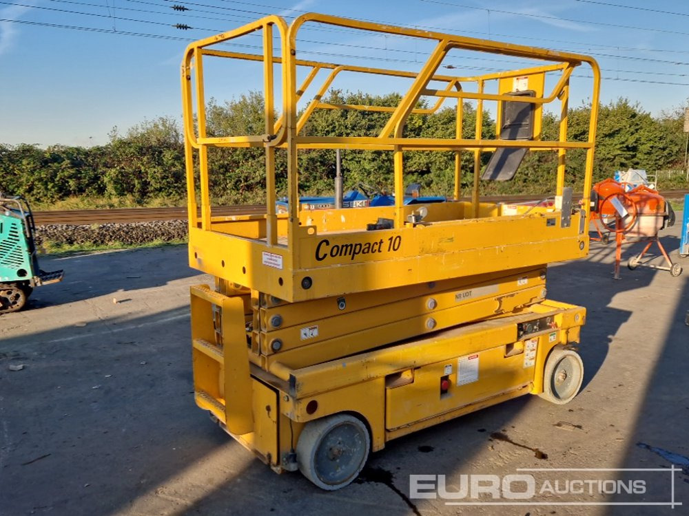 2016 Haulotte Compact 10 - Piattaforma aerea: foto 1 2016 Haulotte Compact 10 - Piattaforma aerea: foto 1