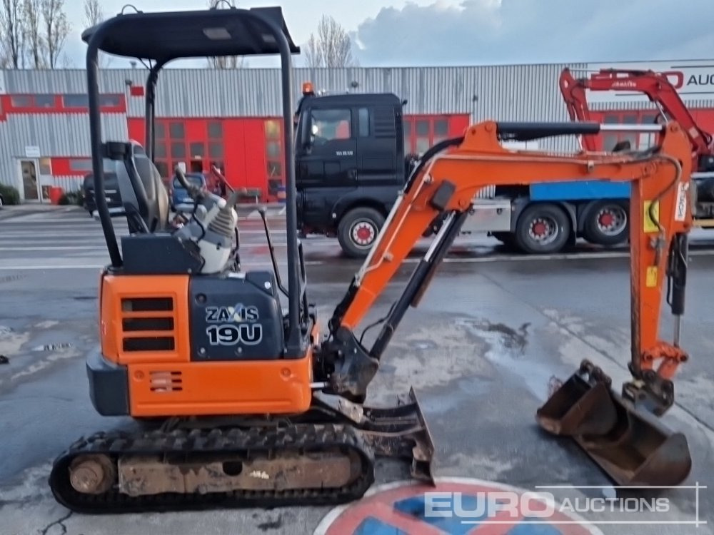2019 Hitachi ZX19U-5A YR - Miniescavatore: foto 5 2019 Hitachi ZX19U-5A YR - Miniescavatore: foto 5