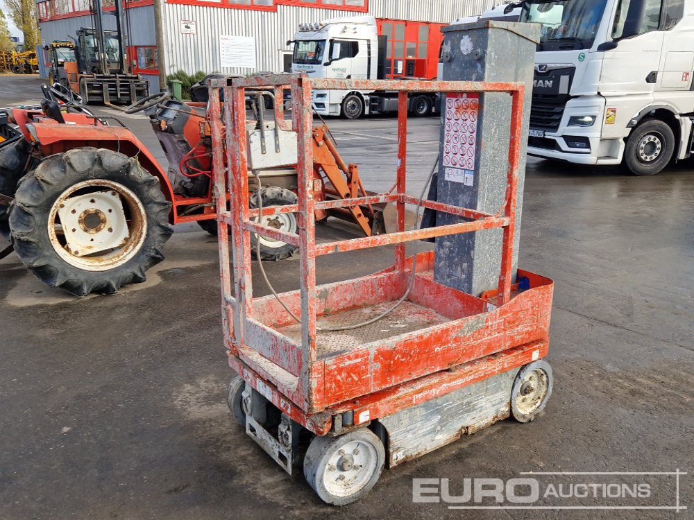 Electric Scissor Lift - Piattaforma aerea: foto 1 Electric Scissor Lift - Piattaforma aerea: foto 1