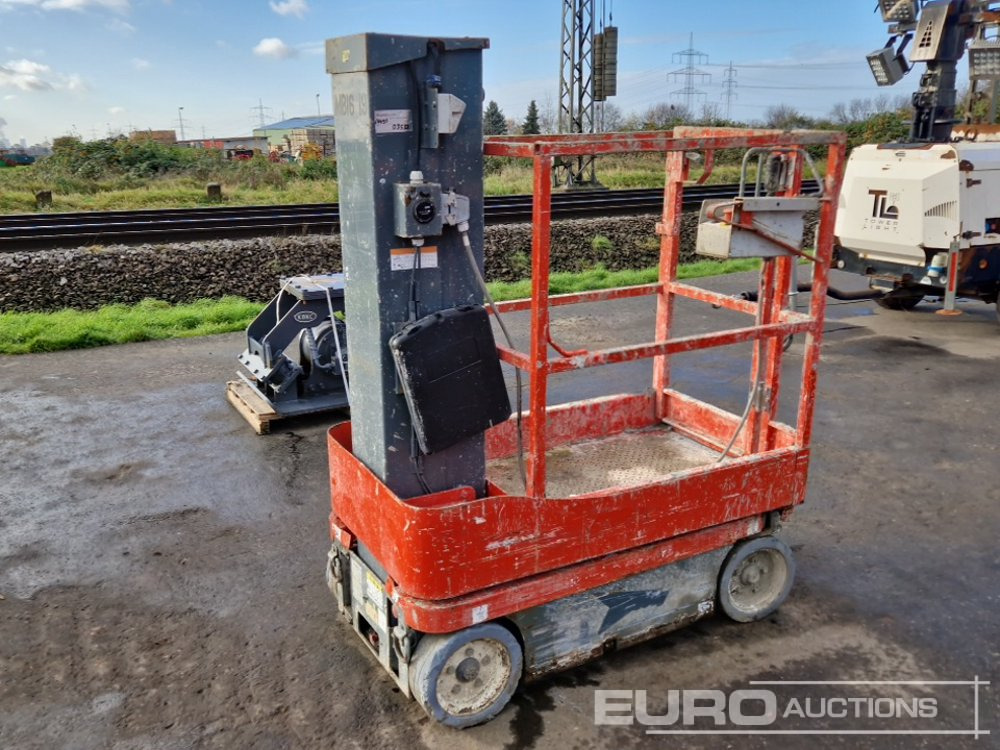 Electric Scissor Lift - Piattaforma aerea: foto 4 Electric Scissor Lift - Piattaforma aerea: foto 4