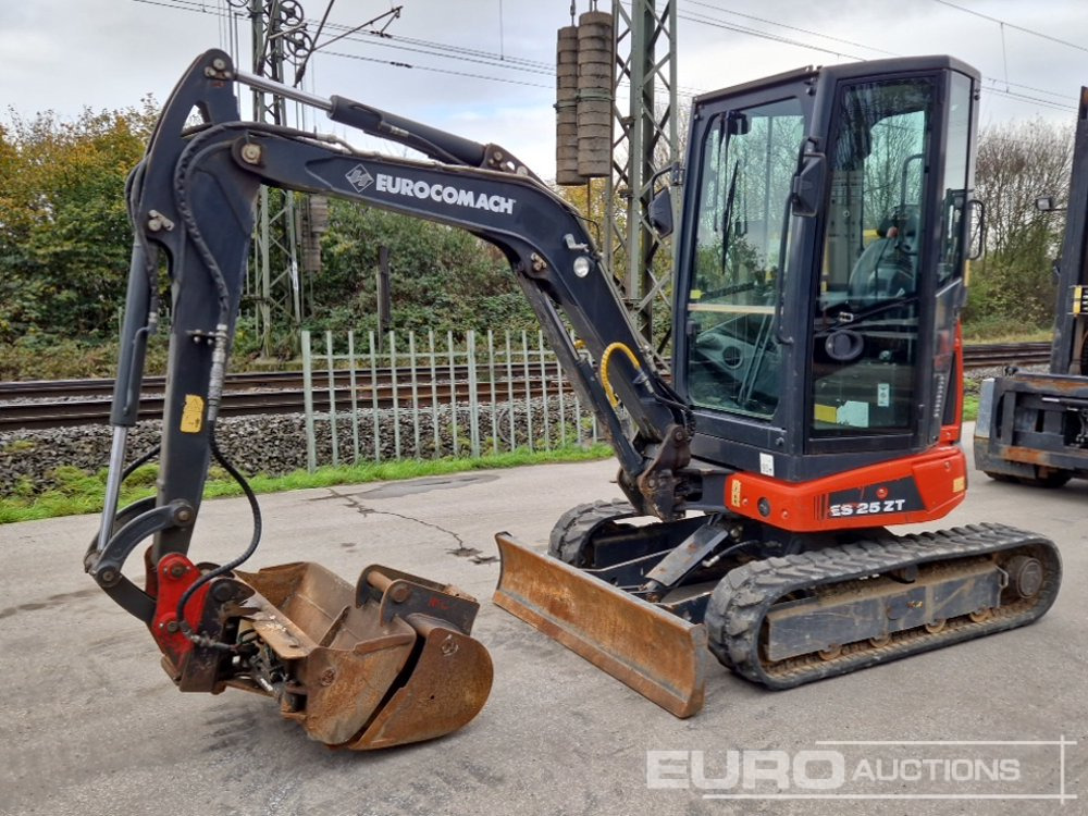 Eurocomach ES25ZT - Miniescavatore: foto 1 Eurocomach ES25ZT - Miniescavatore: foto 1