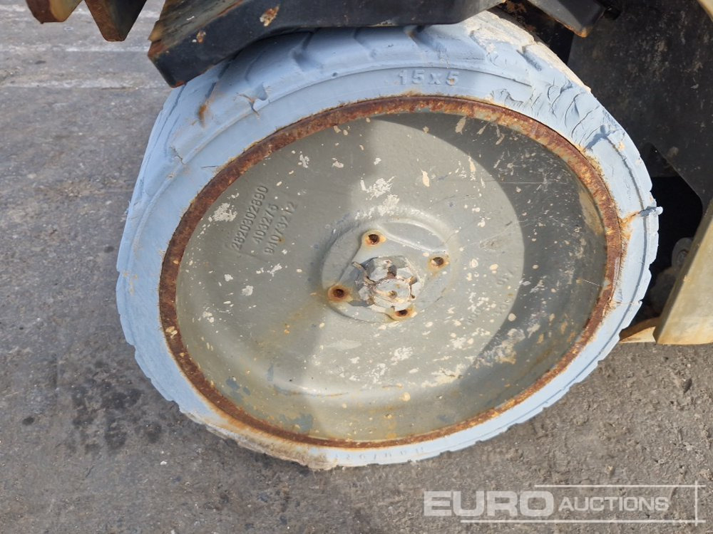 Piattaforma a pantografo Haulotte Compact 10N: foto 9