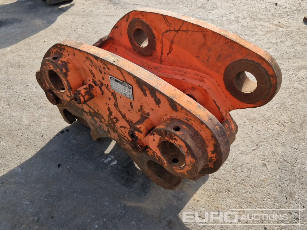 Hydraulic QH Twinlock, Pin 80/80mm, to suit 20-25 Ton Excavator (CAT 320B) - Attacco rapido: foto 2 Hydraulic QH Twinlock, Pin 80/80mm, to suit 20-25 Ton Excavator (CAT 320B) - Attacco rapido: foto 2