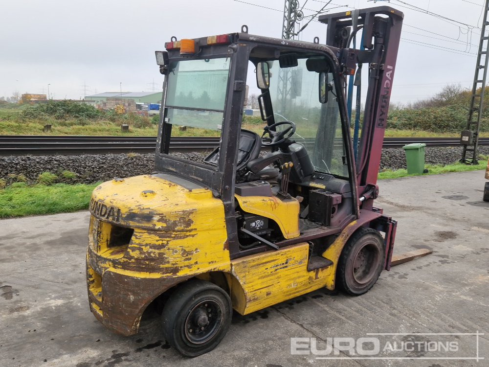 Hyundai Diesel Forklift, 2 Stage Mast, Forks - Carrello elevatore diesel: foto 4 Hyundai Diesel Forklift, 2 Stage Mast, Forks - Carrello elevatore diesel: foto 4