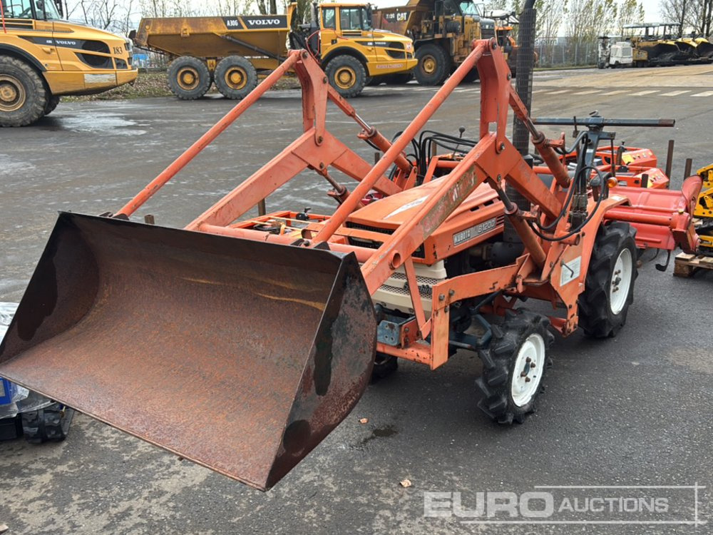 Kubota B1200 - Trattore piccolo: foto 1 Kubota B1200 - Trattore piccolo: foto 1