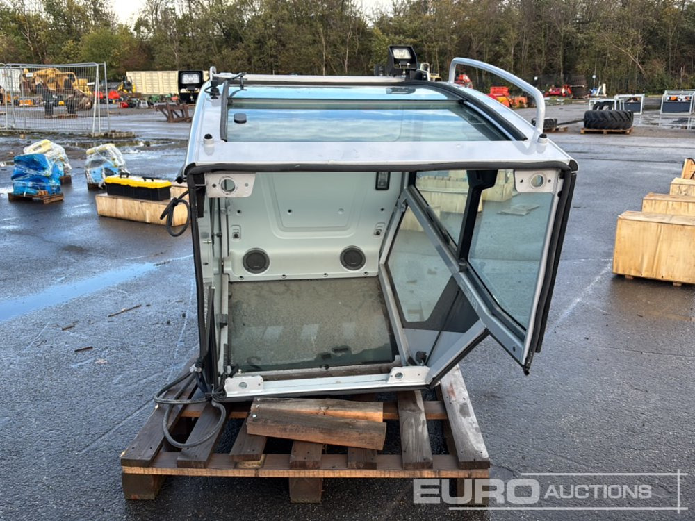 Ricambi per Escavatore Cabin to suit Excavator: foto 8