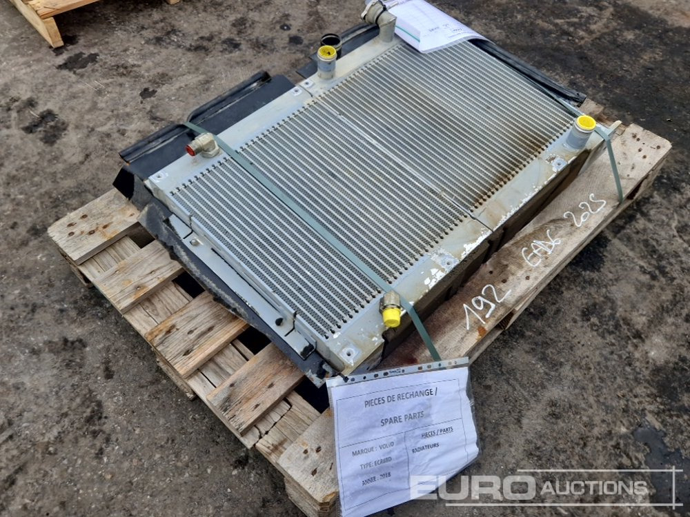 Radiator to suit Volvo ECR88D - Ricambi per Escavatore: foto 3 Radiator to suit Volvo ECR88D - Ricambi per Escavatore: foto 3