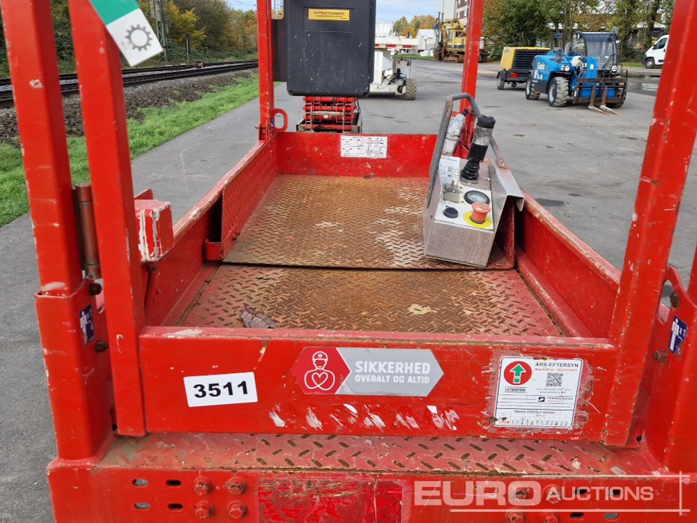Piattaforma aerea SkyJack Electric Scissor Lift: foto 10 Piattaforma aerea SkyJack Electric Scissor Lift: foto 10
