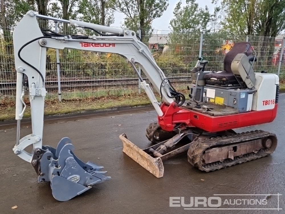 Takeuchi TB016 - Miniescavatore: foto 1 Takeuchi TB016 - Miniescavatore: foto 1