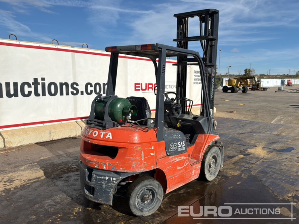 2006 Toyota 427FGF25 - Carrello elevatore: foto 5 2006 Toyota 427FGF25 - Carrello elevatore: foto 5