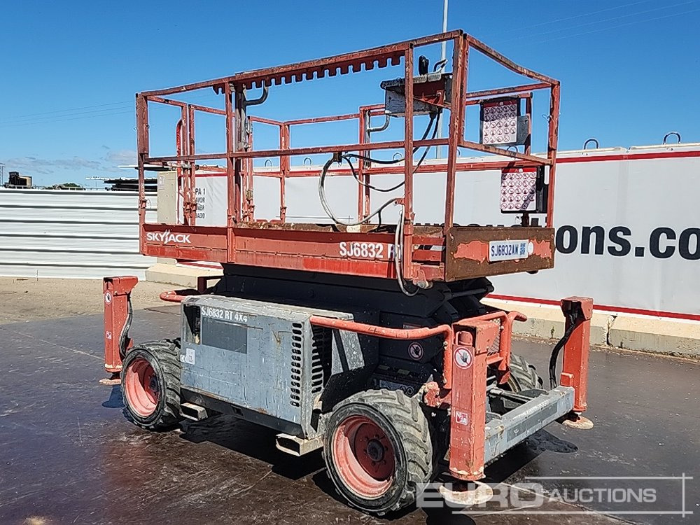 2015 SkyJack SJ6832RT - Piattaforma aerea: foto 3 2015 SkyJack SJ6832RT - Piattaforma aerea: foto 3
