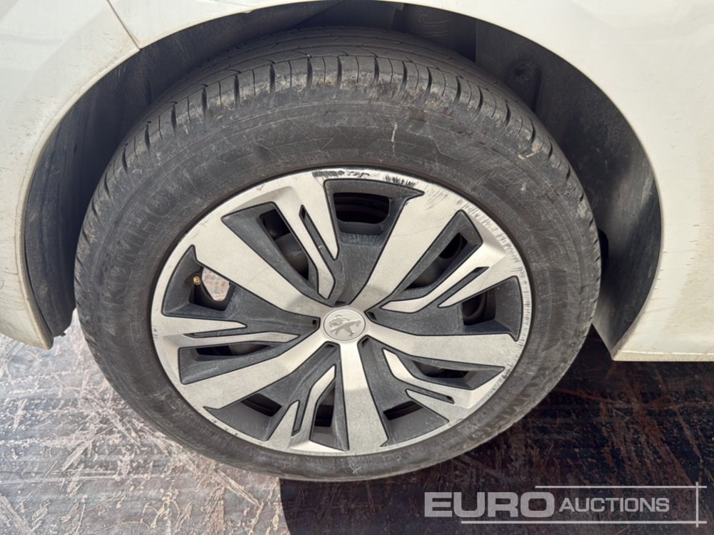 Autovettura 2020 Peugeot 208: foto 11