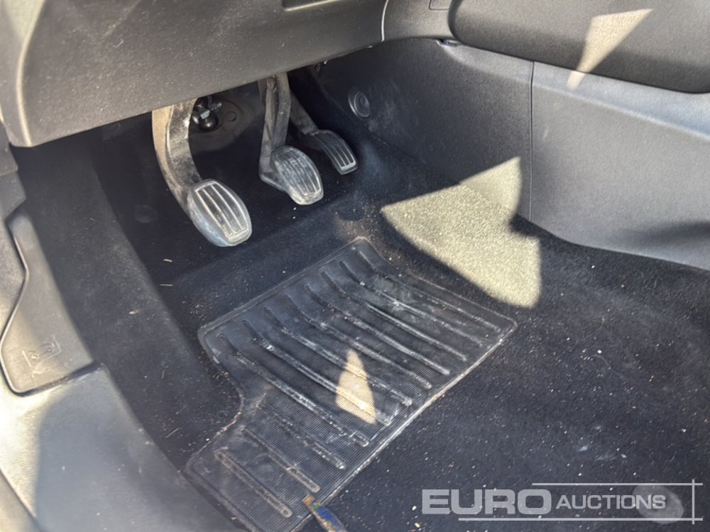 Autovettura 2020 Peugeot 208: foto 15