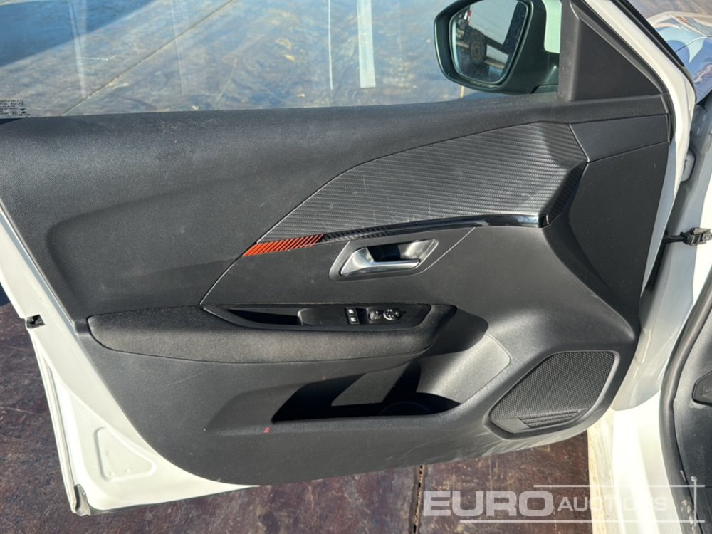 Autovettura 2020 Peugeot 208: foto 14