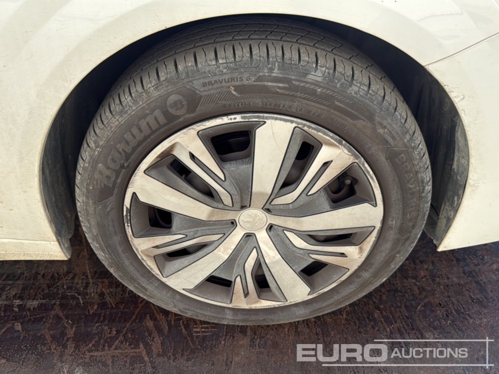 Autovettura 2020 Peugeot 208: foto 12