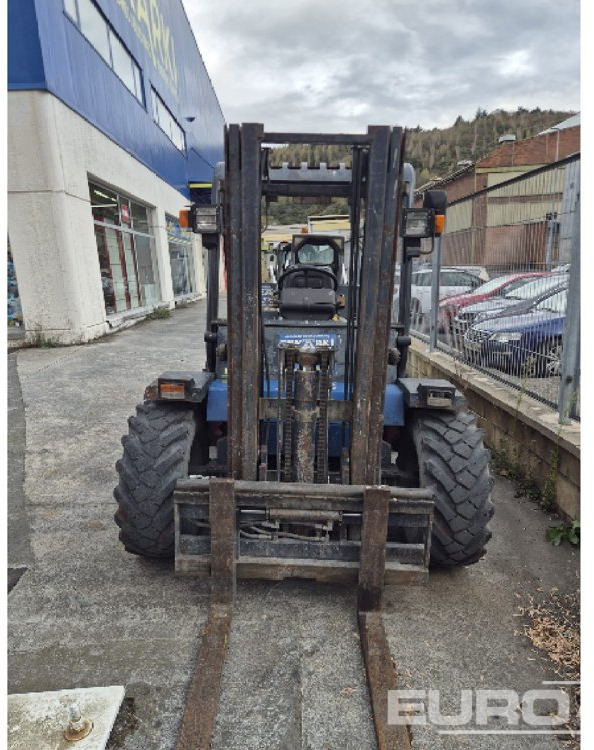 Agrimac TH30-21 - Carrello elevatore fuoristrada: foto 2 Agrimac TH30-21 - Carrello elevatore fuoristrada: foto 2