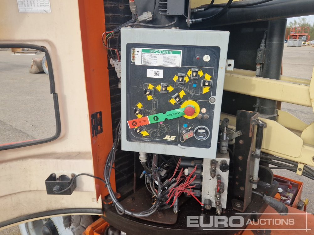Piattaforma articolata JLG E300AJP: foto 18