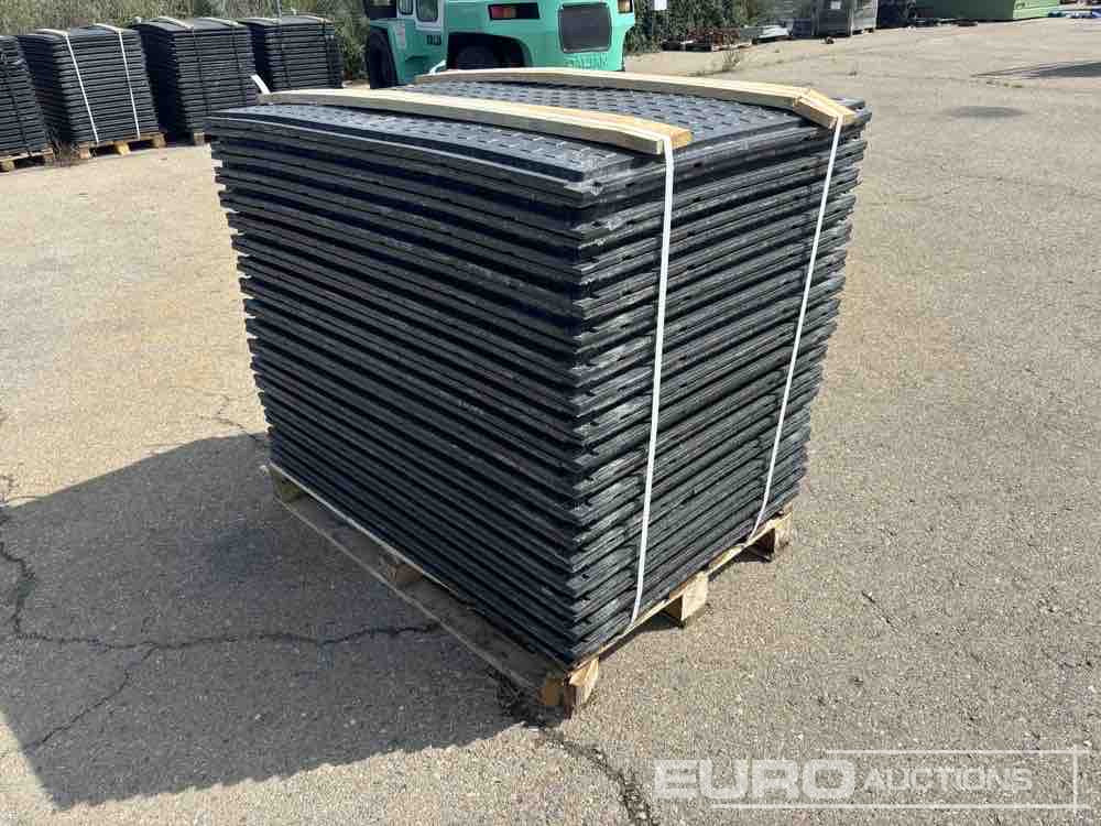 Pallet of Plastic Connectable Road Plates, 1200x800x28mm, 22kg per Plate (35 of) - Attrezzatura da costruzione: foto 3 Pallet of Plastic Connectable Road Plates, 1200x800x28mm, 22kg per Plate (35 of) - Attrezzatura da costruzione: foto 3