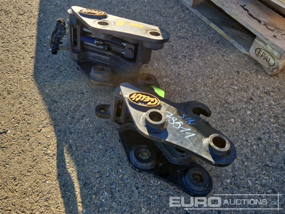 QC35/40H3LE Quick Coupler to Suit Kubota U35 (S/Ns 955929,959074) (2 of), QR40-1-69-NC Quick Coupler to Suit Kubota KX71 (S/N 1114430), QR30M1-5945 Quick Coupler to Suit CAT 301.5 (S/Ns 1120880), QR3 - Attrezzatura da costruzione: foto 1 QC35/40H3LE Quick Coupler to Suit Kubota U35 (S/Ns 955929,959074) (2 of), QR40-1-69-NC Quick Coupler to Suit Kubota KX71 (S/N 1114430), QR30M1-5945 Quick Coupler to Suit CAT 301.5 (S/Ns 1120880), QR3 - Attrezzatura da costruzione: foto 1